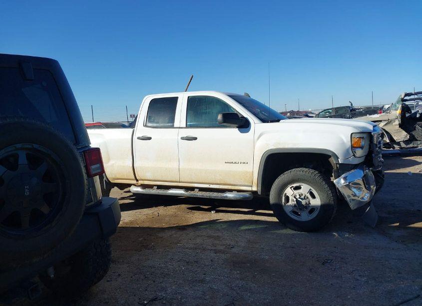 Photo 14 of 2015 Gmc Sierra 2500HD (VIN 1GT22XEG4FZ543759)