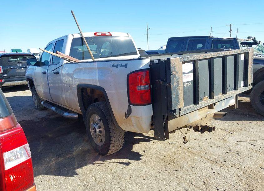 Photo 3 of 2015 Gmc Sierra 2500HD (VIN 1GT22XEG4FZ543759)