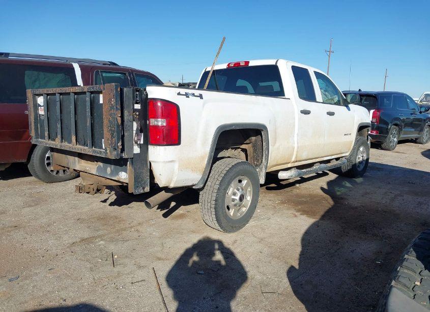 Photo 4 of 2015 Gmc Sierra 2500HD (VIN 1GT22XEG4FZ543759)