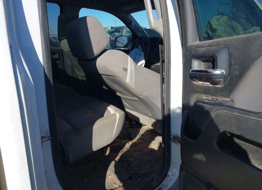 Photo 8 of 2015 Gmc Sierra 2500HD (VIN 1GT22XEG4FZ543759)