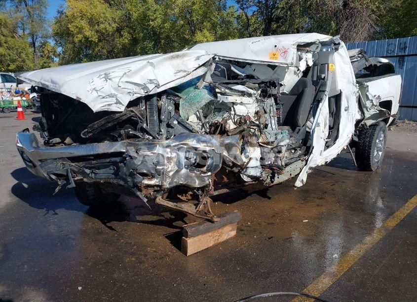 Photo 2 of 2015 Gmc Sierra 2500HD SLE (VIN 1GT22YEG9FZ537719)