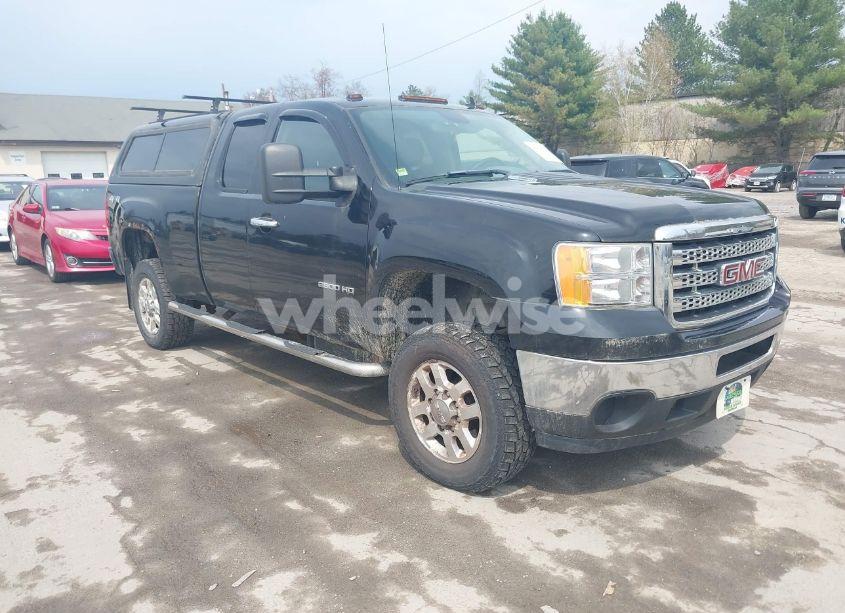 2011 Gmc Sierra 2500HD WORK TRUCK (VIN 1GT22ZC82BZ459036) main photo