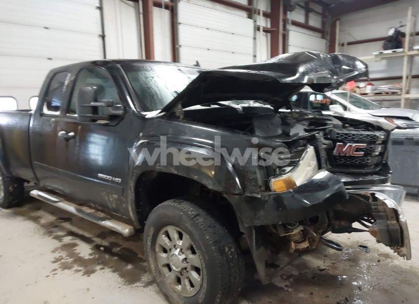 2011 Gmc Sierra 2500HD WORK TRUCK (VIN 1GT22ZCG8BZ414013) main photo