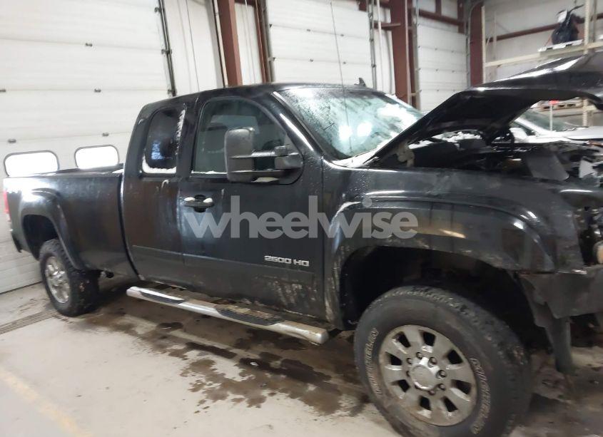Photo 13 of 2011 Gmc Sierra 2500HD WORK TRUCK (VIN 1GT22ZCG8BZ414013)