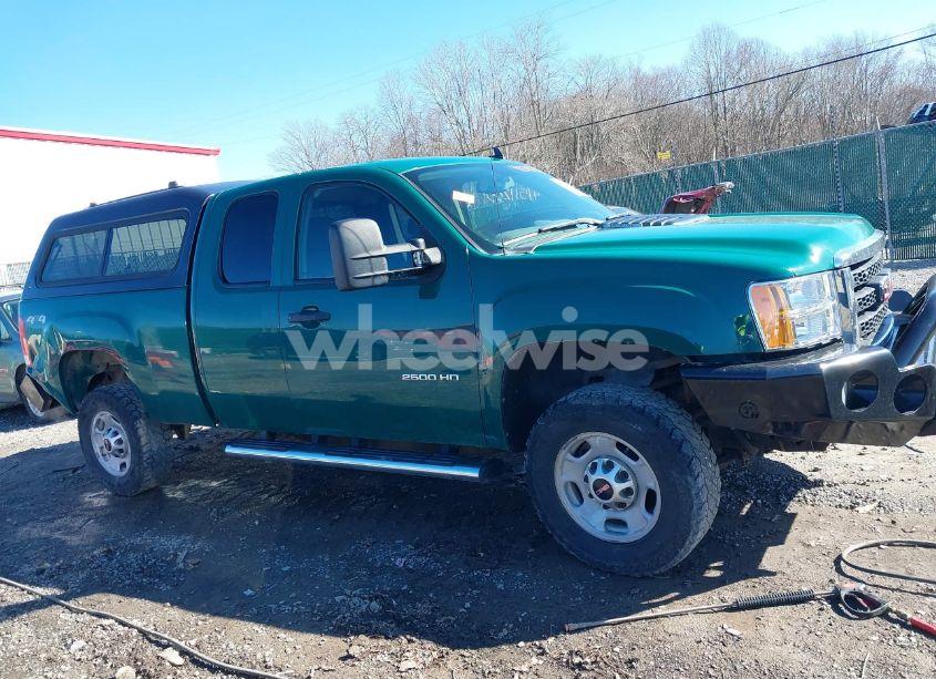 Photo 13 of 2013 Gmc Sierra 2500HD WORK TRUCK (VIN 1GT22ZCGXDZ253781)