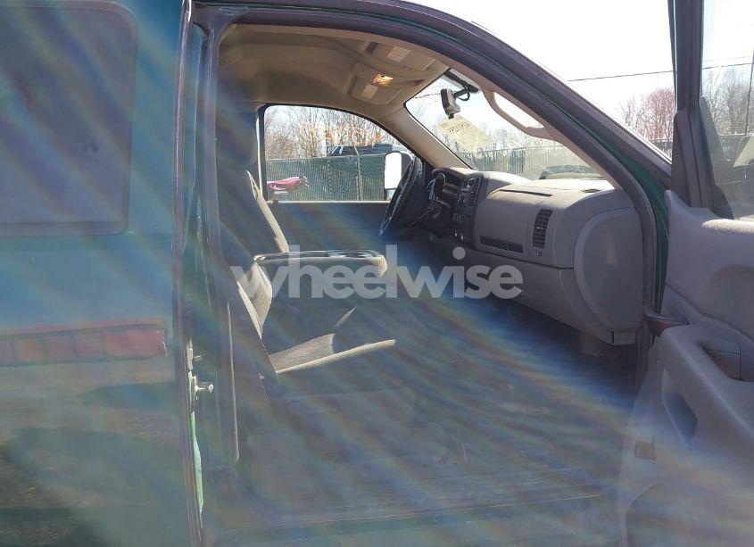 Photo 5 of 2013 Gmc Sierra 2500HD WORK TRUCK (VIN 1GT22ZCGXDZ253781)