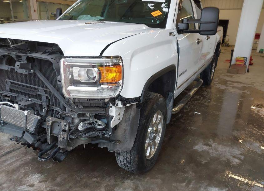 Photo 21 of 2015 Gmc Sierra 2500HD SLT (VIN 1GT22ZE8XFZ140826)