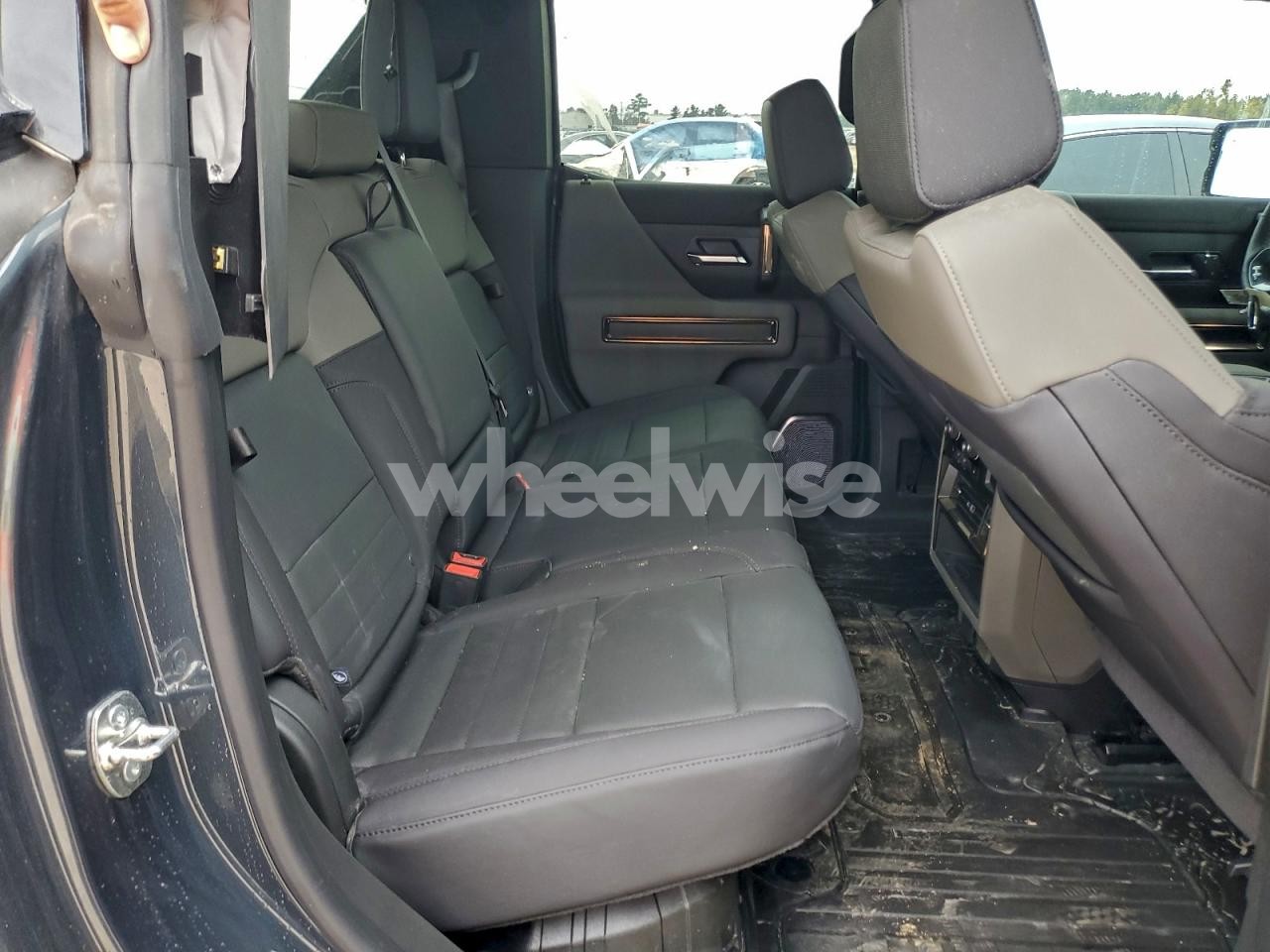 Photo 10 of 2025 GMC HUMMER PICKUP 2X (VIN 1GT40BDD3SU112006)