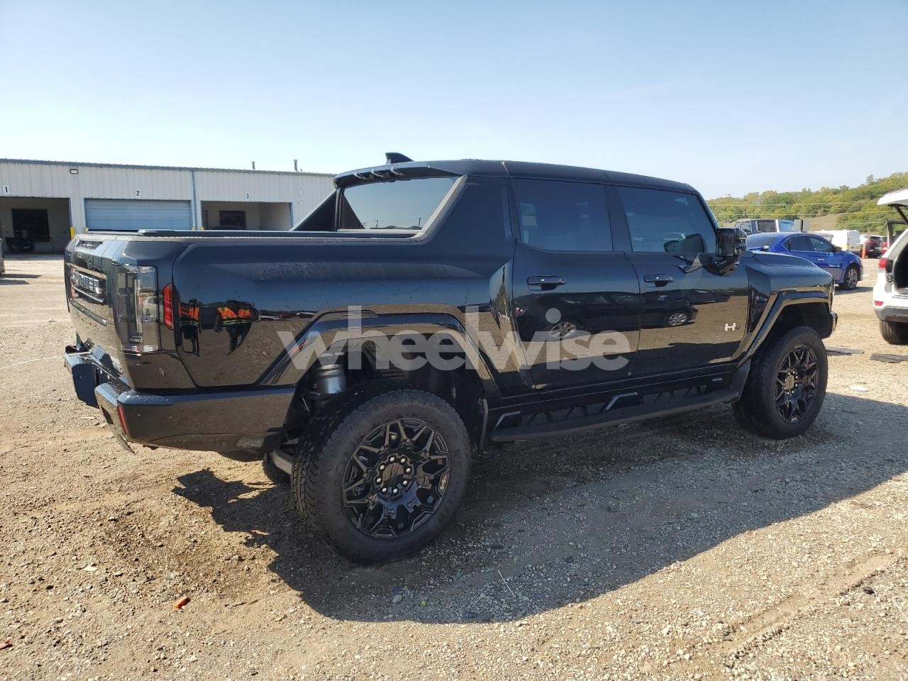 Photo 3 of 2025 GMC HUMMER PICKUP 2X (VIN 1GT40BDD6SU118169)