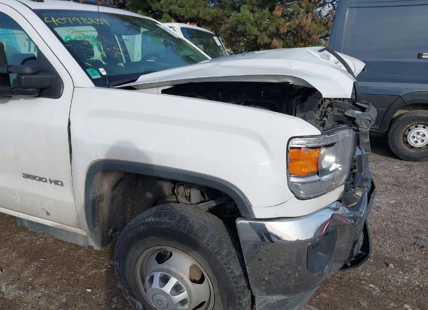 Photo 16 of 2015 Gmc Sierra 3500HD (VIN 1GT411C81FF543921)