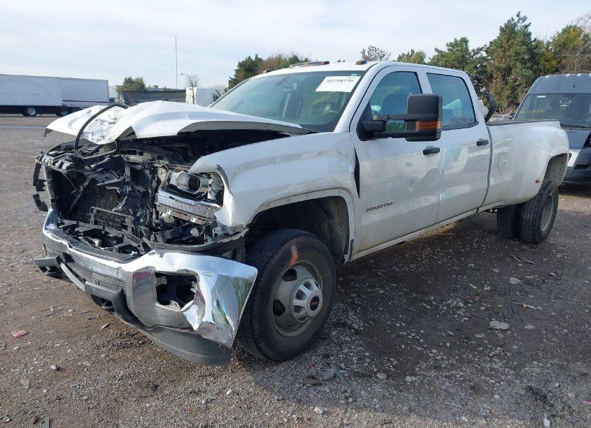Photo 2 of 2015 Gmc Sierra 3500HD (VIN 1GT411C81FF543921)