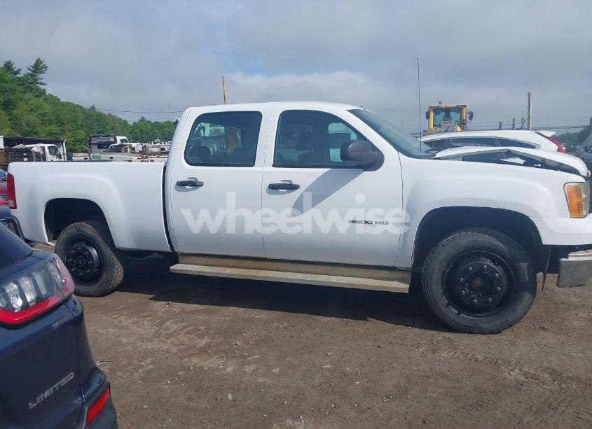 Photo 13 of 2014 Gmc Sierra 3500HD WORK TRUCK (VIN 1GT422CG0EF159377)