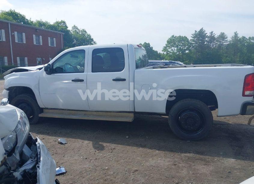 Photo 14 of 2014 Gmc Sierra 3500HD WORK TRUCK (VIN 1GT422CG0EF159377)