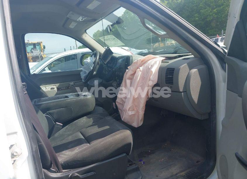 Photo 5 of 2014 Gmc Sierra 3500HD WORK TRUCK (VIN 1GT422CG0EF159377)