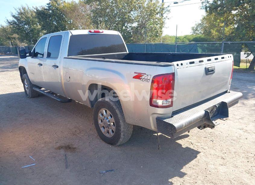Photo 3 of 2011 Gmc Sierra 3500HD SLE (VIN 1GT423C80BF117723)