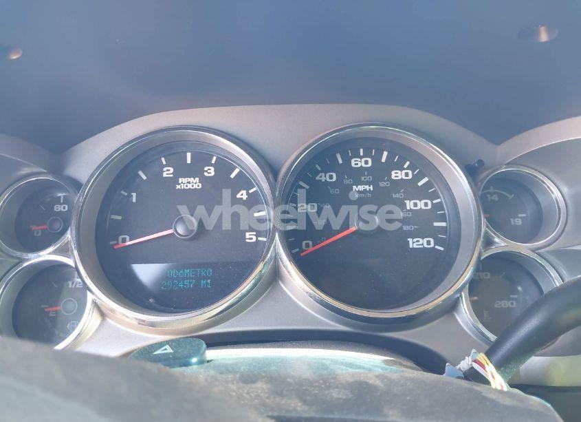 Photo 5 of 2011 Gmc Sierra 3500HD SLE (VIN 1GT423C80BF117723)