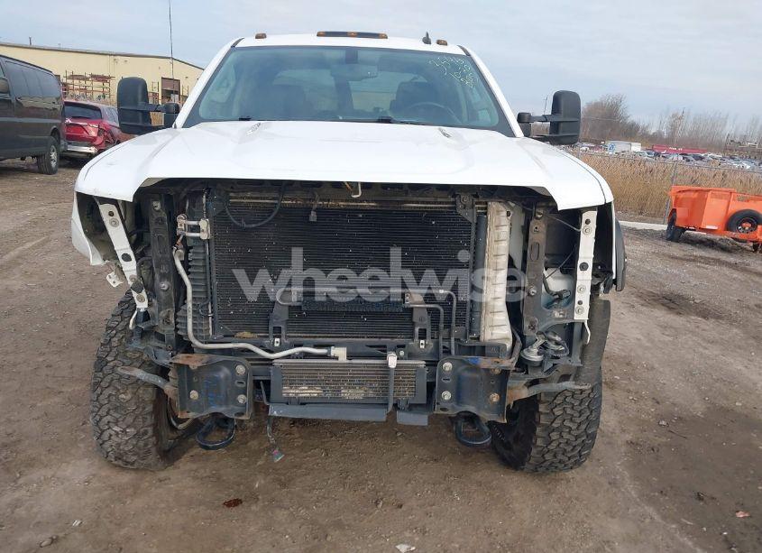 Photo 11 of 2015 Gmc Sierra 3500HD SLT (VIN 1GT423C83FF103546)