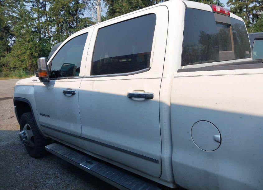 Photo 17 of 2015 Gmc Sierra 3500HD SLT (VIN 1GT423E84FF667929)