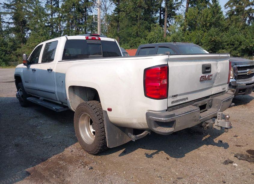 Photo 3 of 2015 Gmc Sierra 3500HD SLT (VIN 1GT423E84FF667929)