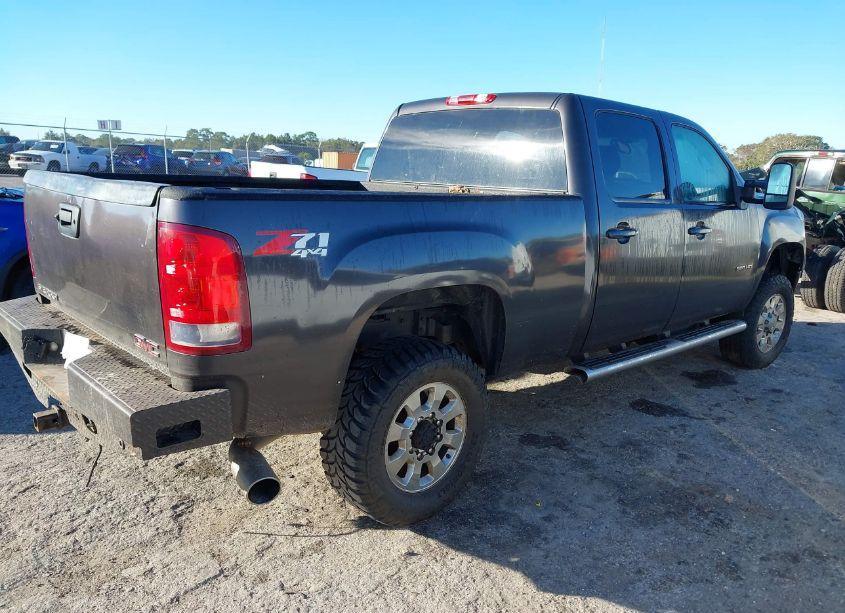 Photo 4 of 2011 Gmc Sierra 3500HD SLT (VIN 1GT424C88BF201939)