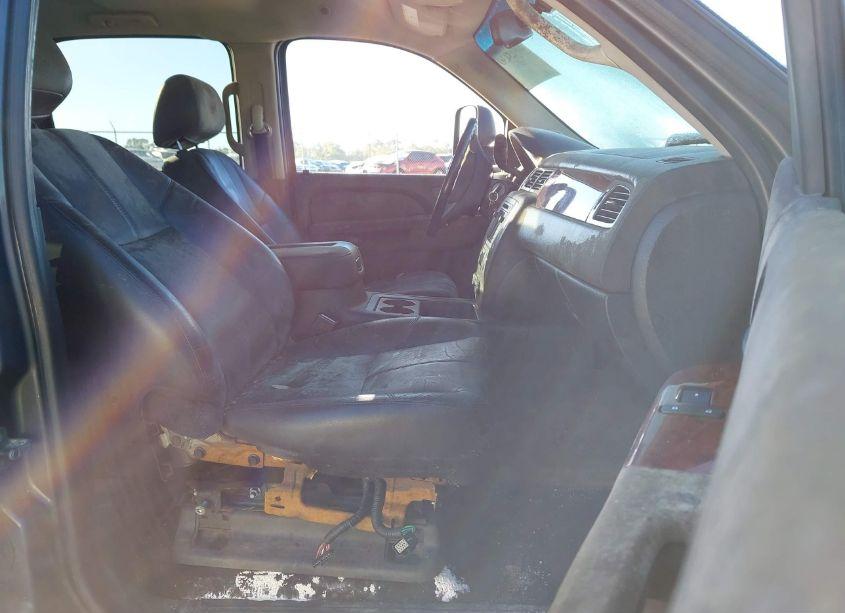 Photo 5 of 2011 Gmc Sierra 3500HD SLT (VIN 1GT424C88BF201939)