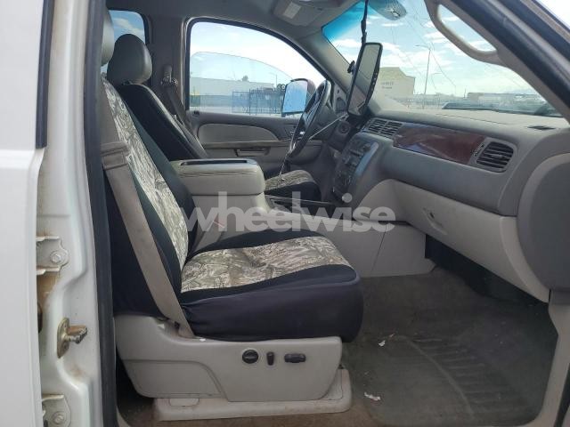 Photo 2 of 2013 GMC TRUCK SIERRA 3500 CR 4X4 N N/A (VIN 1GT424C8XDF164931)