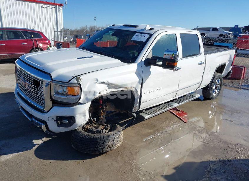 Photo 2 of 2015 Gmc Sierra 3500HD DENALI (VIN 1GT424E80FF656058)