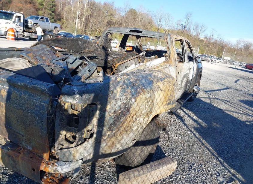 Photo 4 of 2015 Gmc Sierra 3500HD DENALI (VIN 1GT424E81FF606009)