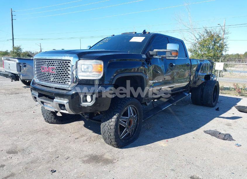 Photo 2 of 2015 Gmc Sierra 3500HD DENALI (VIN 1GT424E82FF613969)
