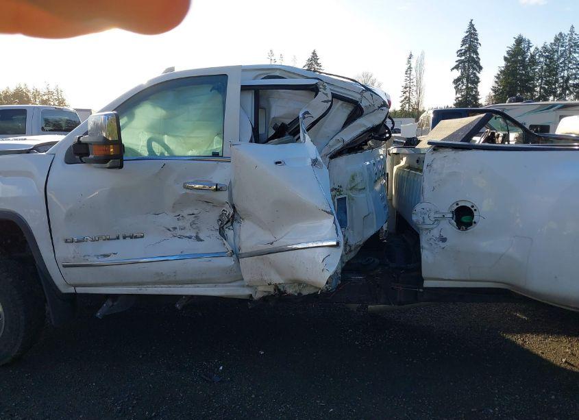 Photo 15 of 2015 Gmc Sierra 3500HD DENALI (VIN 1GT424E86FF615143)