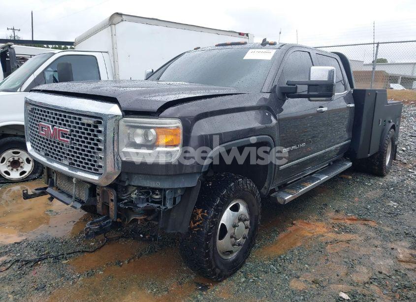 Photo 2 of 2015 Gmc Sierra 3500HD DENALI (VIN 1GT424E89FF156447)