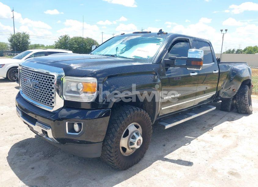 Photo 2 of 2015 Gmc Sierra 3500HD DENALI (VIN 1GT424E89FF661081)