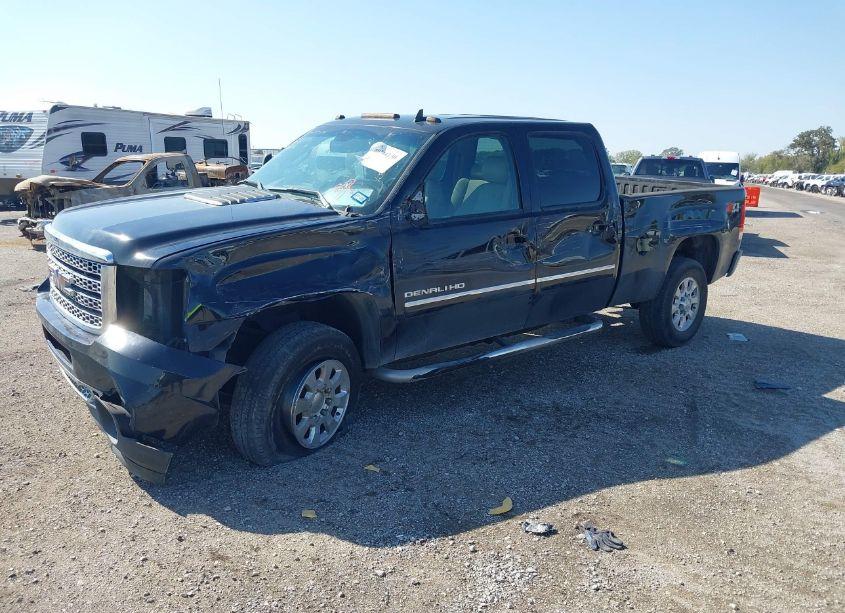 Photo 2 of 2012 Gmc Sierra 3500HD DENALI (VIN 1GT426E83CF105565)