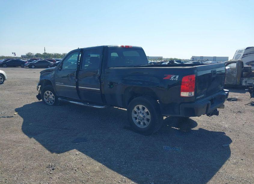 Photo 3 of 2012 Gmc Sierra 3500HD DENALI (VIN 1GT426E83CF105565)