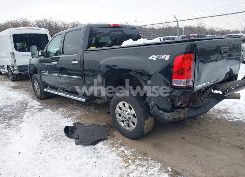 Photo 3 of 2013 Gmc Sierra 3500HD DENALI (VIN 1GT426E87DF110527)