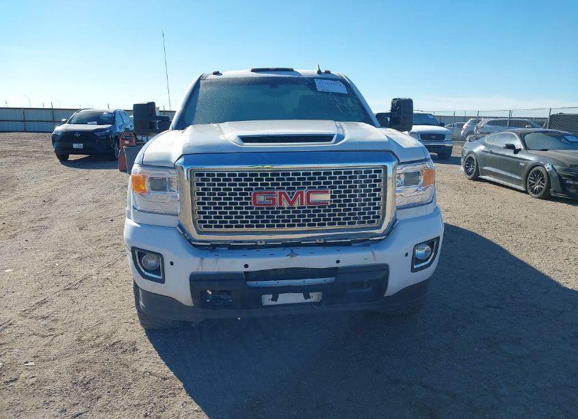 Photo 12 of 2017 Gmc Sierra 3500HD (VIN 1GT42VCY9HF153740)