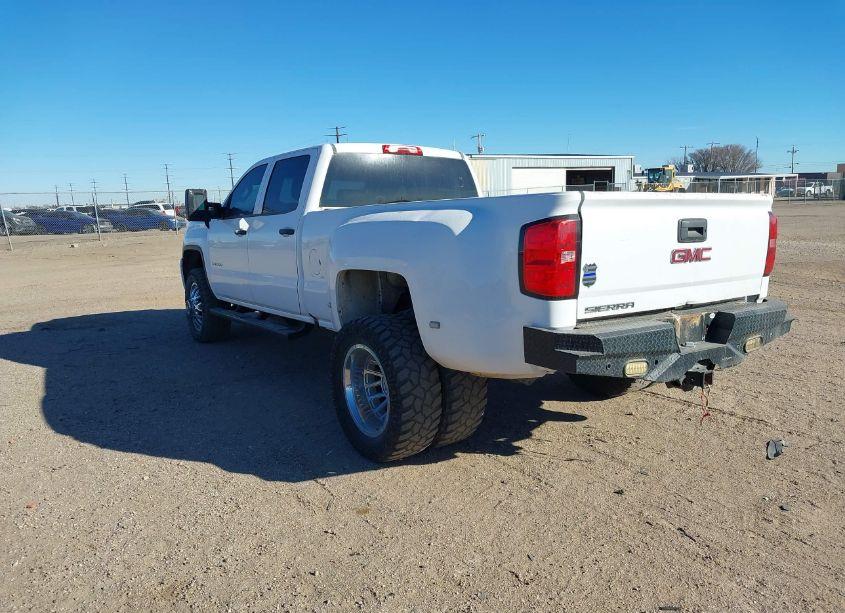 Photo 3 of 2017 Gmc Sierra 3500HD (VIN 1GT42VCY9HF153740)