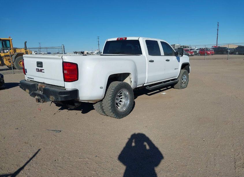 Photo 4 of 2017 Gmc Sierra 3500HD (VIN 1GT42VCY9HF153740)