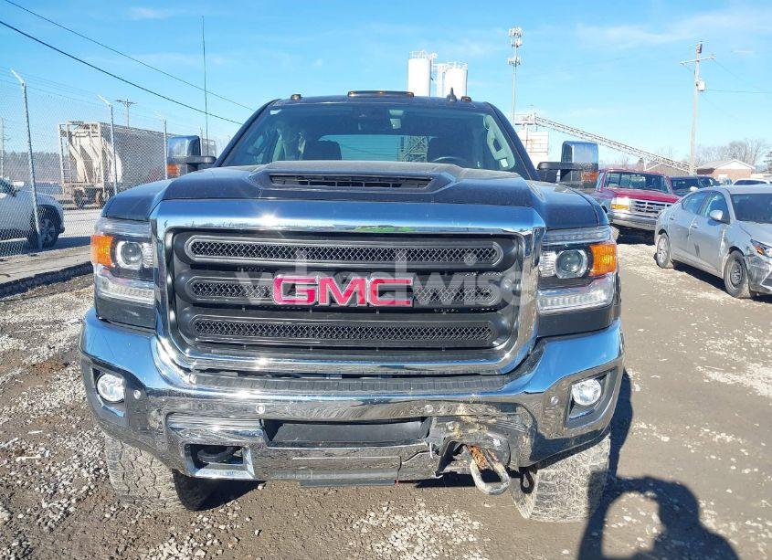 Photo 12 of 2017 Gmc Sierra 3500HD SLT (VIN 1GT42XEY3HF133282)