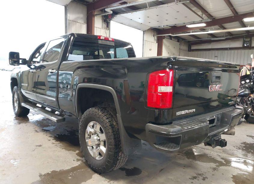 Photo 3 of 2016 Gmc Sierra 3500HD DENALI (VIN 1GT42YE80GF106383)