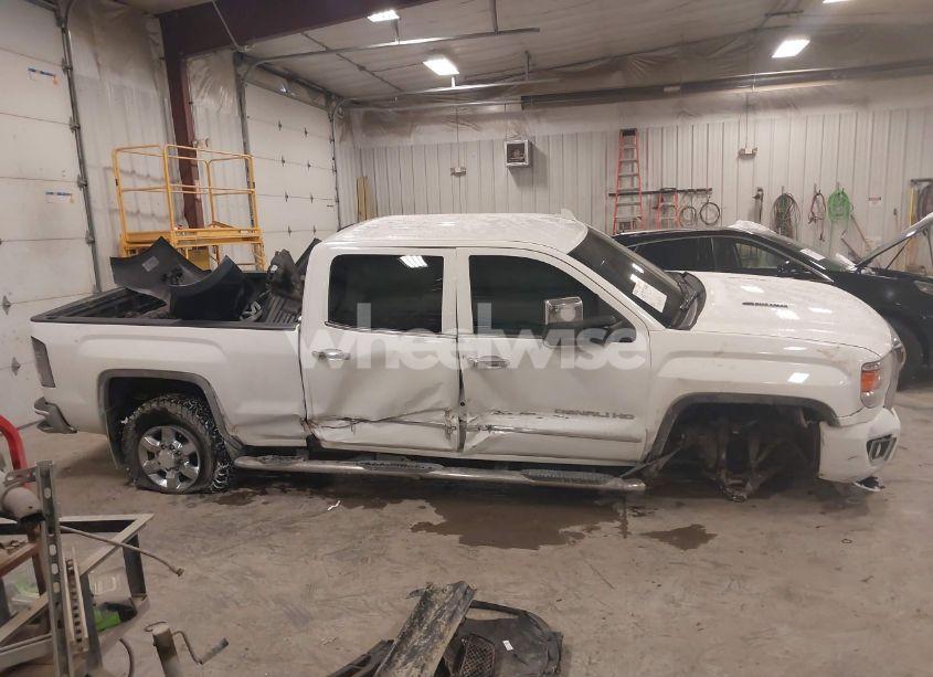 Photo 13 of 2016 Gmc Sierra 3500HD DENALI (VIN 1GT42YE83GF101095)