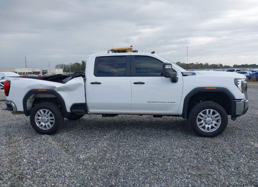 Photo 15 of 2024 Gmc Sierra 2500HD 4WD STANDARD BED PRO (VIN 1GT49LE76RF387839)