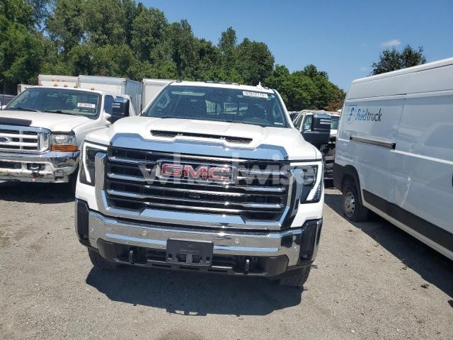 Photo 14 of 2024 GMC SIERRA K2500 SLT (VIN 1GT49NE78RF367359)