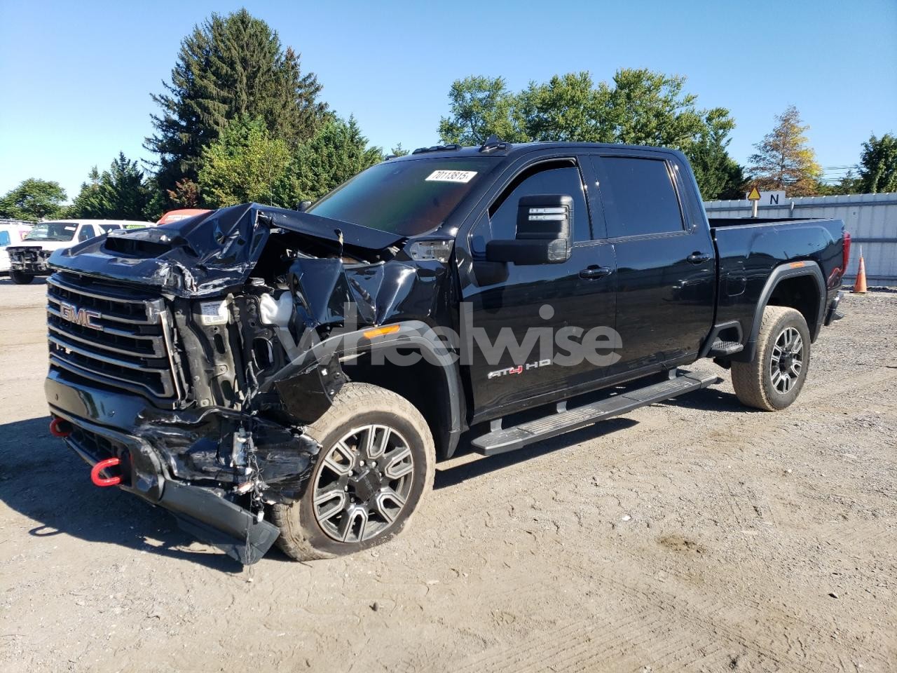 2020 GMC SIERRA K2500 AT4 (VIN 1GT49PE7XLF276581) main photo