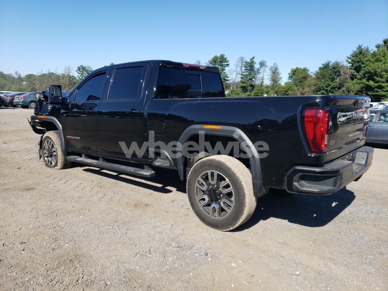 Photo 2 of 2020 GMC SIERRA K2500 AT4 (VIN 1GT49PE7XLF276581)