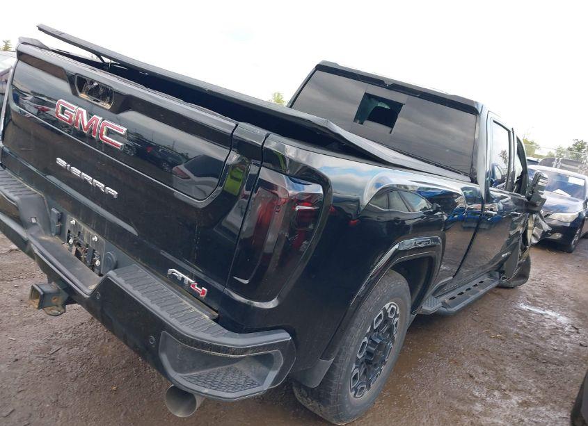 Photo 4 of 2022 Gmc Sierra 2500HD 4WD STANDARD BED AT4 (VIN 1GT49PEY7NF246675)