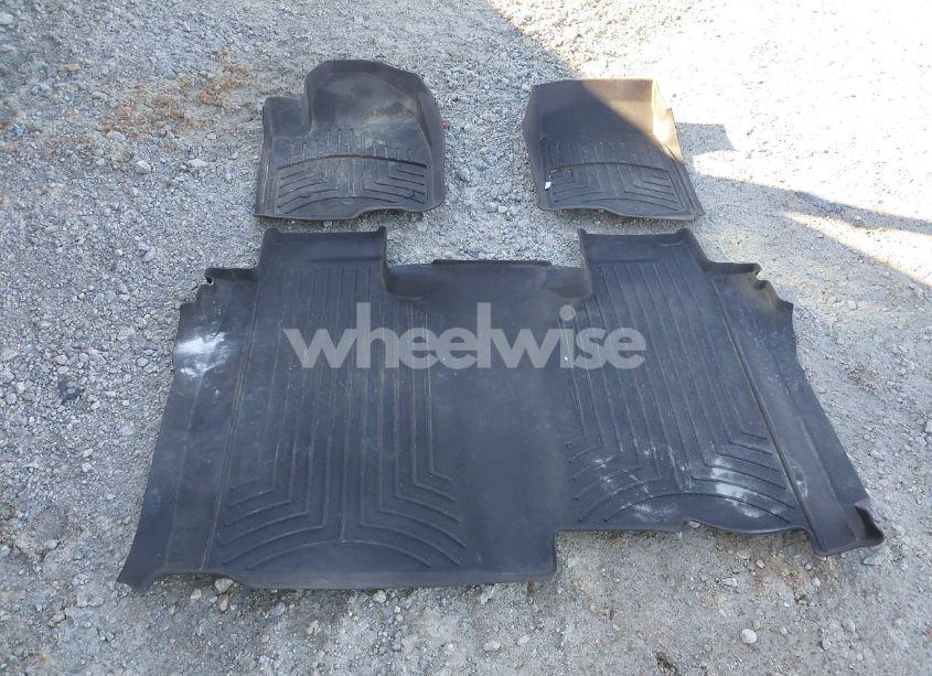 Photo 14 of 2020 Gmc Sierra 2500HD 4WD STANDARD BED DENALI (VIN 1GT49REY0LF274312)