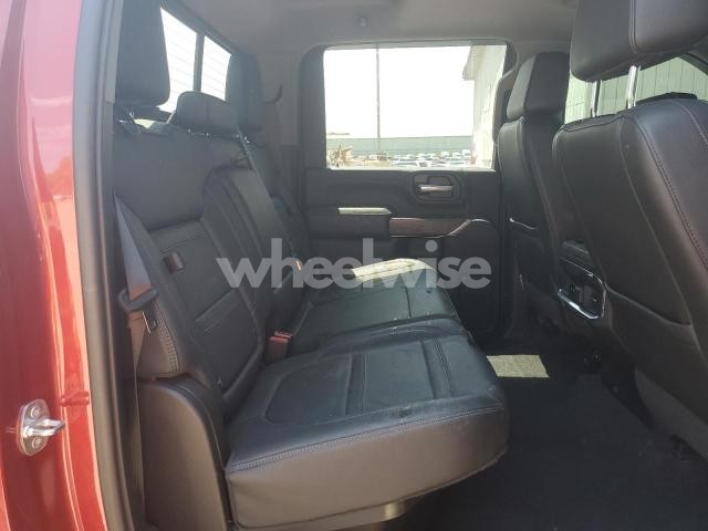 Photo 4 of 2022 GMC SIERRA K2500 DENALI (VIN 1GT49REY0NF276578)