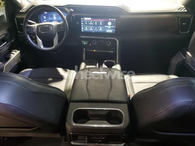 Photo 11 of 2024 GMC SIERRA K2500 DENALI (VIN 1GT49REY0RF272519)