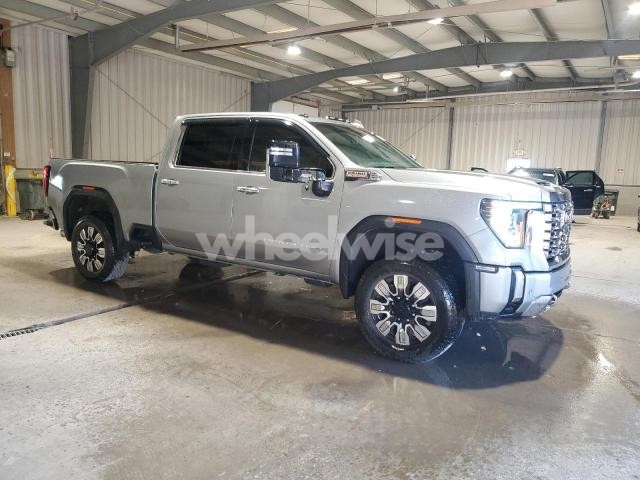 Photo 5 of 2024 GMC SIERRA K2500 DENALI (VIN 1GT49REY0RF272519)
